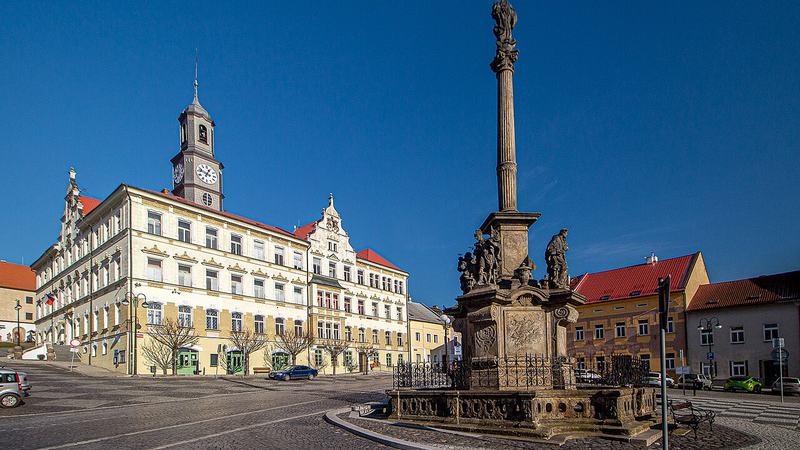 Benešov nad Ploučnicí, náměstí Míru