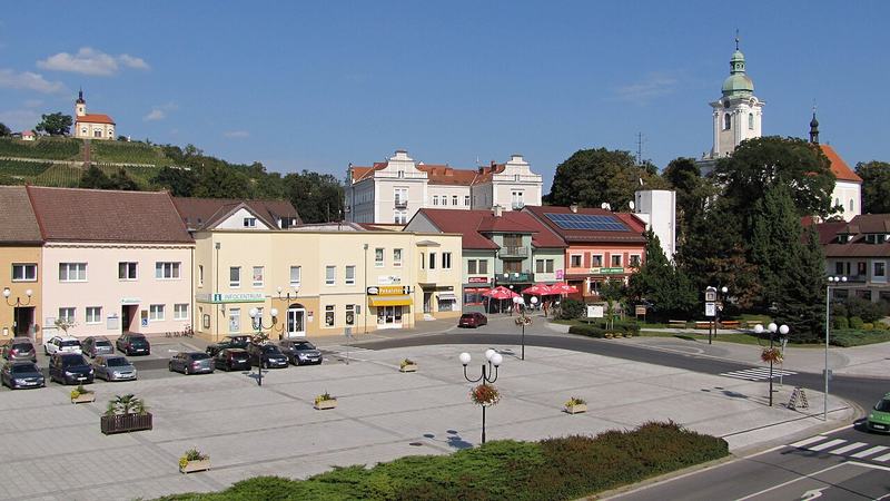 Náměstí Svobody ve Bzenci