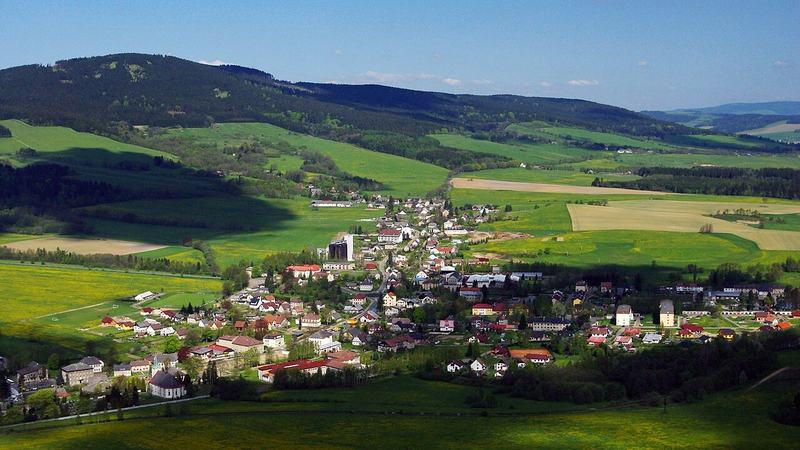 Pohled na moravskou ves Červená Voda , součást stejnojmenné obce