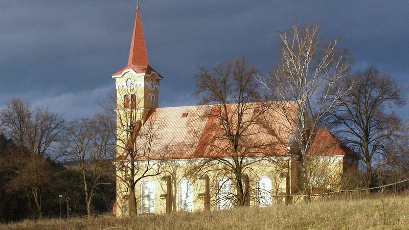 Hlubočky - kostel Božského Srdce Páně