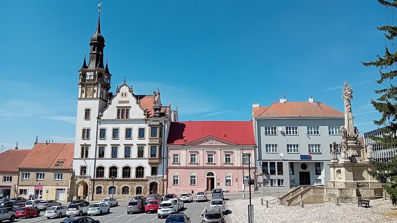 Dukelské náměstí v Hustopečích, květen 2024