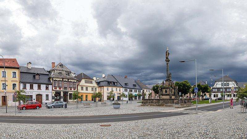 Jablonné v Podještědí, Mariánský sloup na náměstí Míru