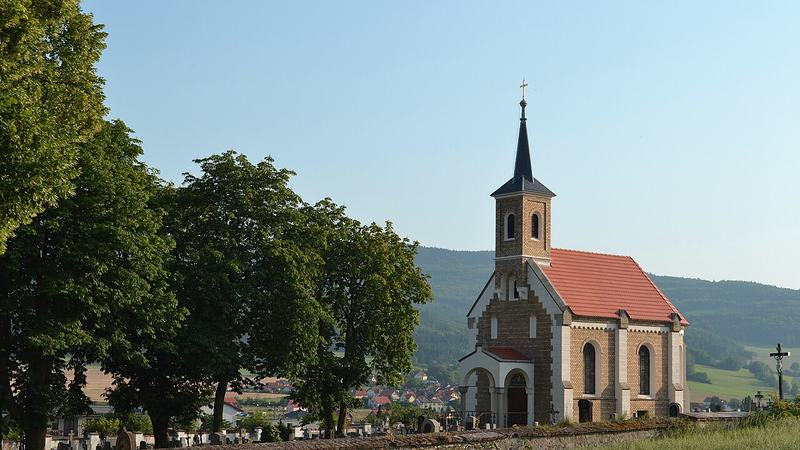 Kaple sv. Voršily na hřbitově v obci Křemže, okres Český Krumlov