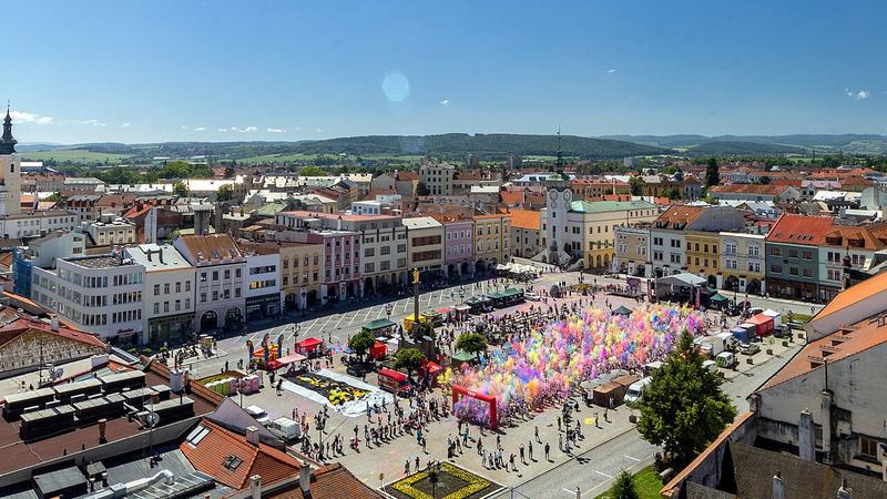 Kroměříž, Velké náměstí - Barvám neutečeš