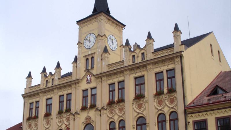 Rathaus im Lomnitz