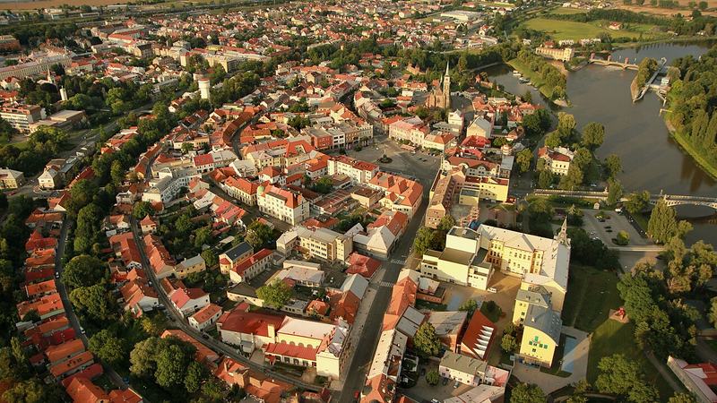 Pohled ze západu na centrum Nymburka