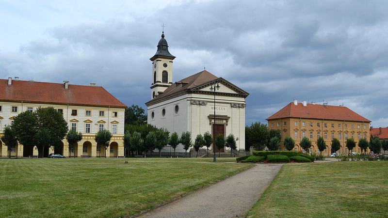 Terezín - náměstí ČSA, pohled od SZ